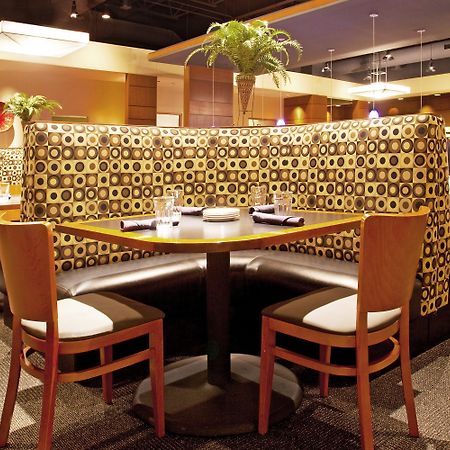 Holiday Inn Hotel & Suites Bloomington Airport By Ihg Kültér fotó
